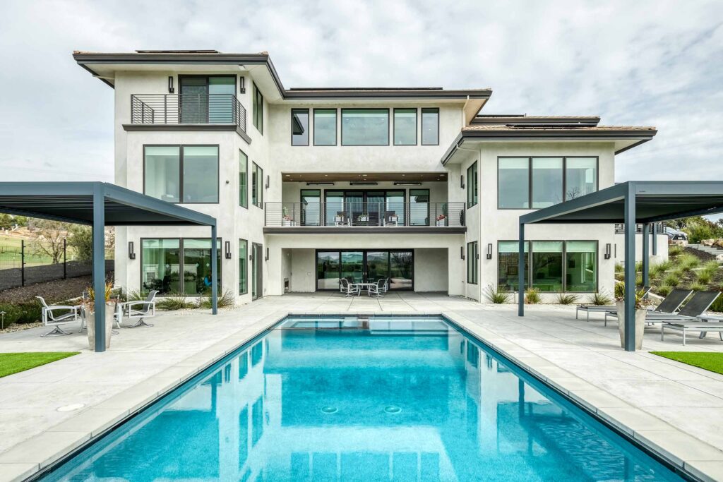 house view with pool